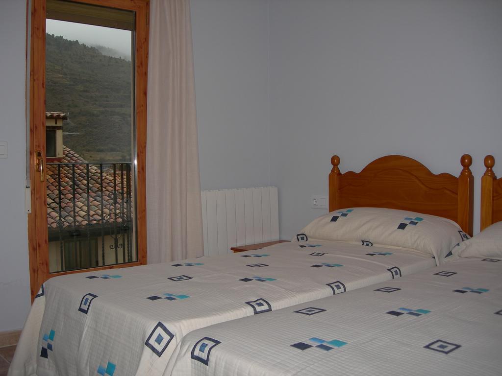 Apartamentos Turisticos Rosario Камарена де ла Сиера Екстериор снимка