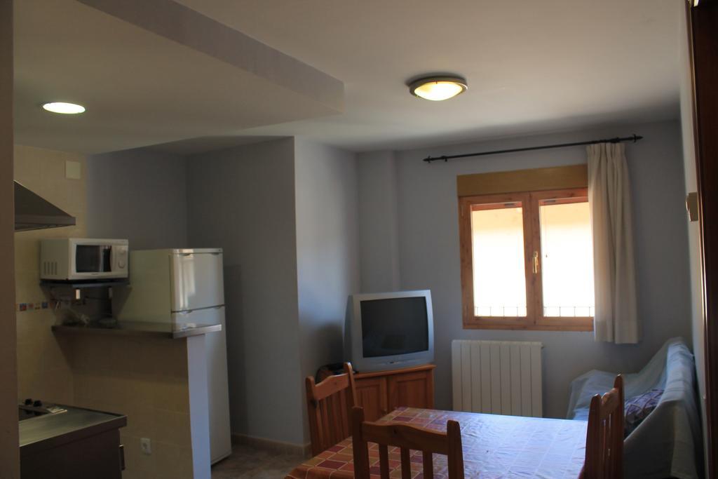 Apartamentos Turisticos Rosario Камарена де ла Сиера Стая снимка