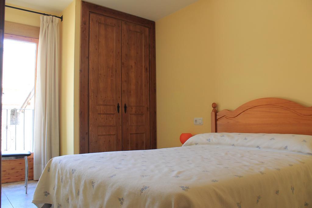 Apartamentos Turisticos Rosario Камарена де ла Сиера Стая снимка