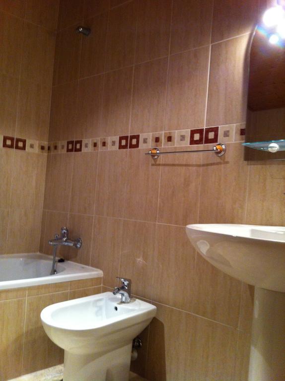 Apartamentos Turisticos Rosario Камарена де ла Сиера Екстериор снимка